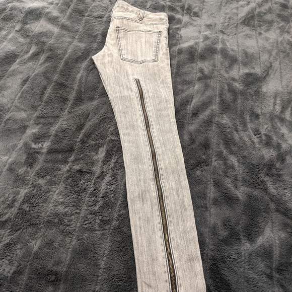 Current/Elliott - Back Zipper Grey Skinny Jeans - Picture 4 of 5